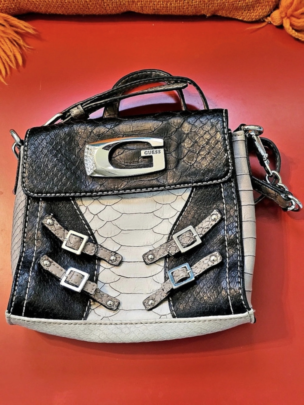 ❗️GUESS OTILIA MINI FLAP Crossbody in Black & Gray ❗️
